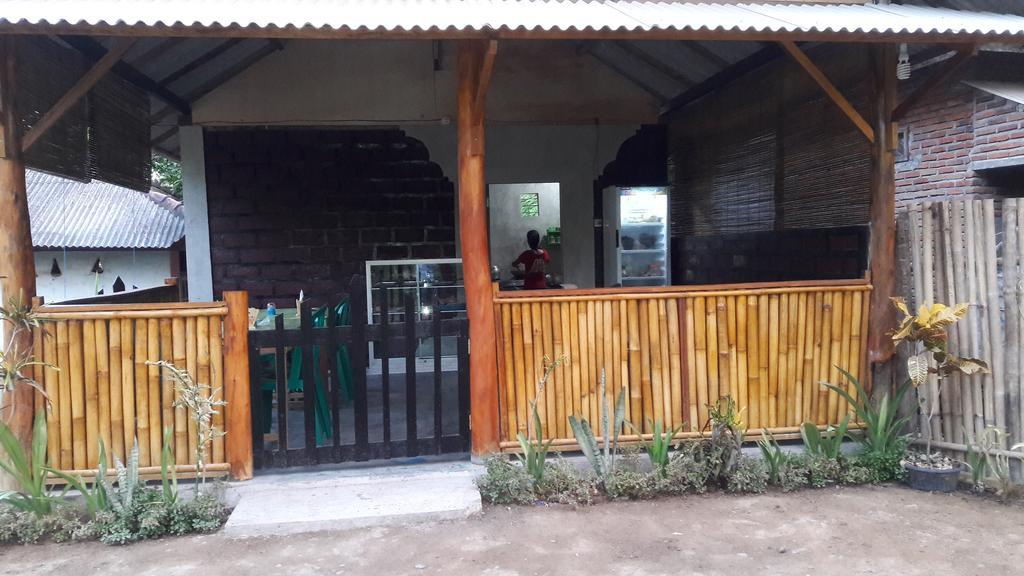 Herry Homestay Kuta  ภายนอก รูปภาพ